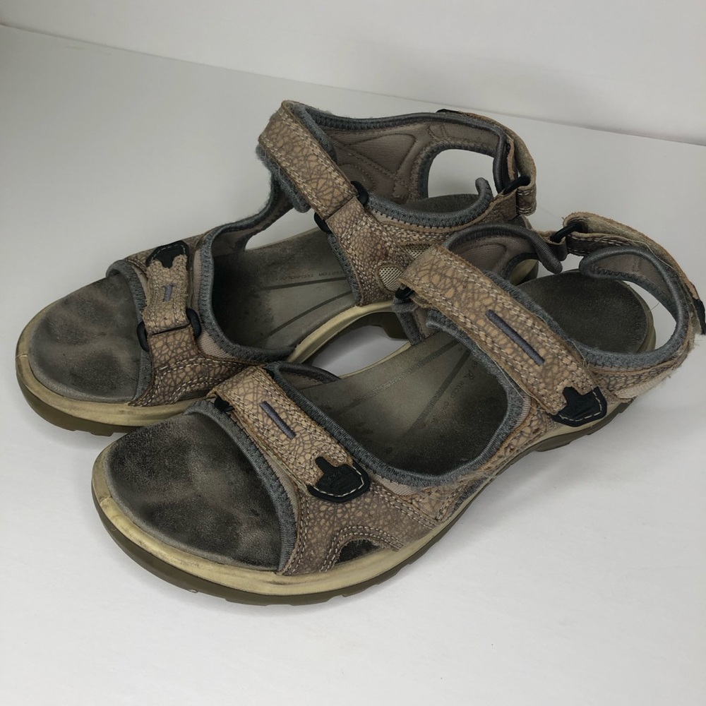 Ecco Yucatán off road sport sandals Sz 10